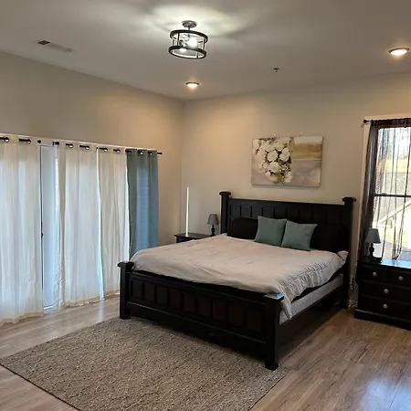 Decatur Delight Mixed- Use Apartments!